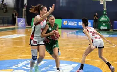 Sesi Araraquara vence o Cerrado e encosta na liderança da LBF