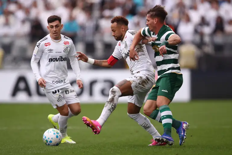 Coritiba ofusca festa para Neymar e derrota Santos pelo Brasileirão